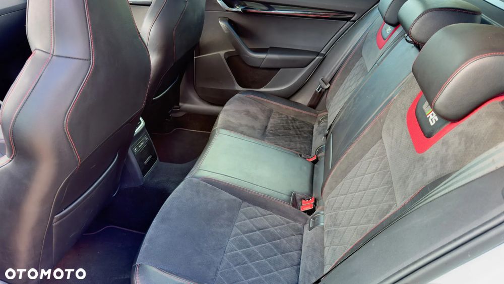 Skoda Octavia 2.0 TSI RS 245 DSG - 21