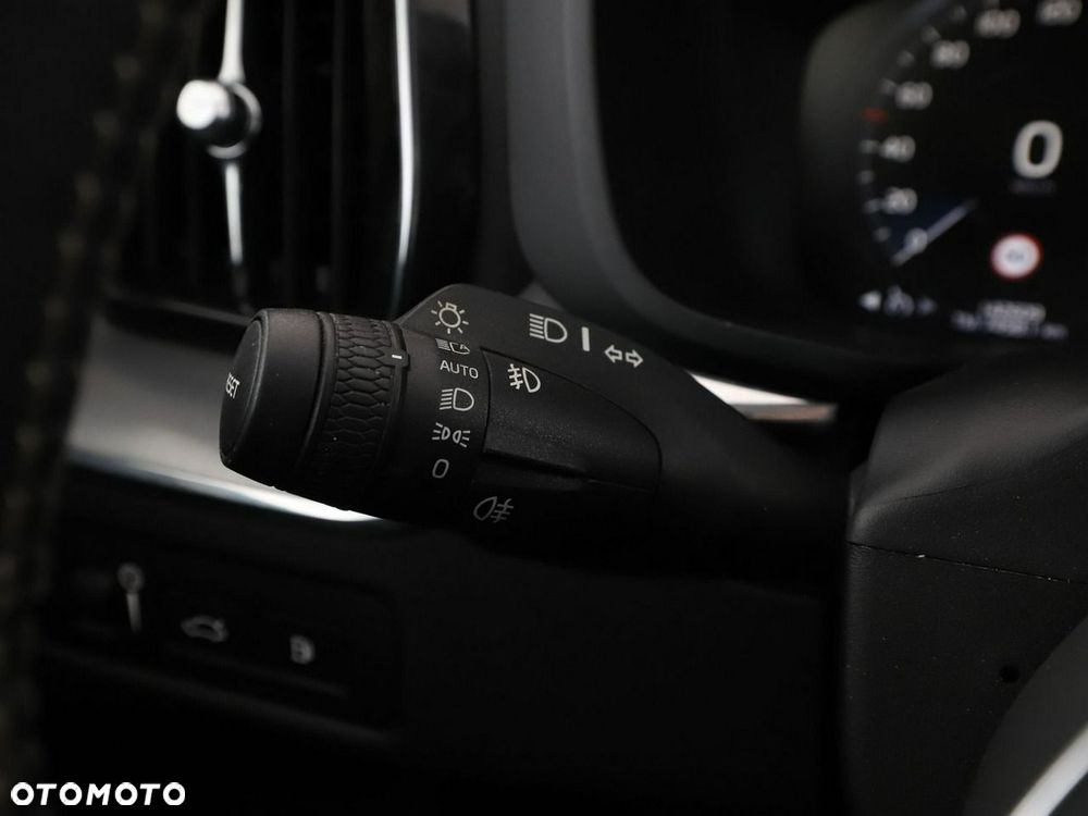 Volvo XC 60 T8 Plug-In Hybrid AWD Inscription - 35