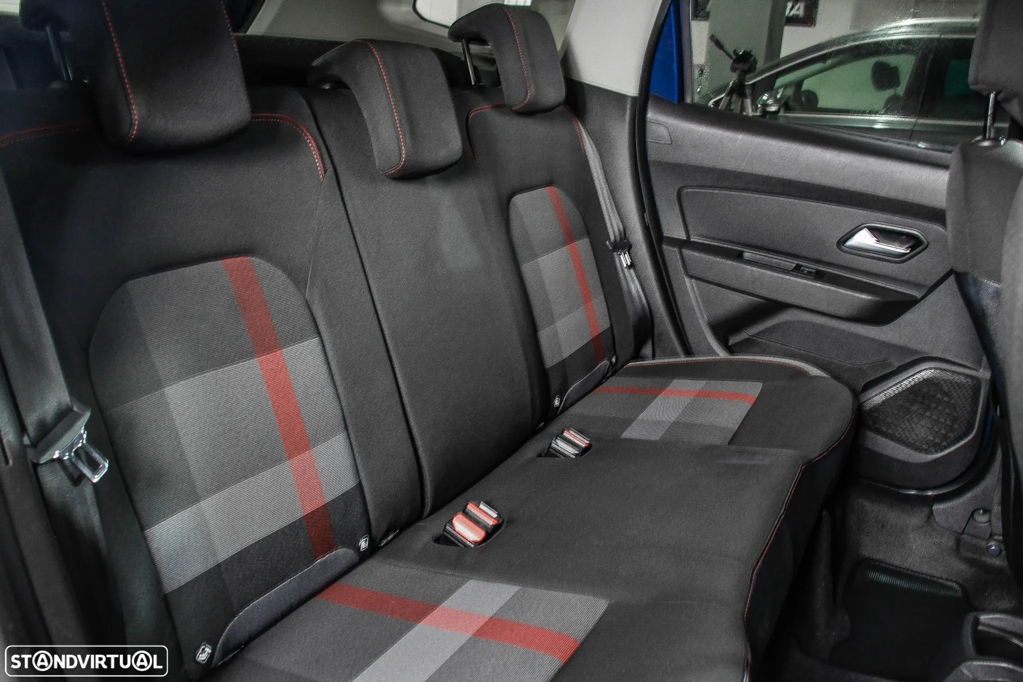 Dacia Duster 1.3 TCe SL Adventure - 16