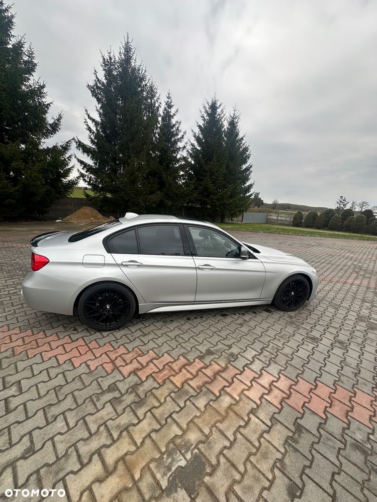 BMW Seria 3 328i - 12