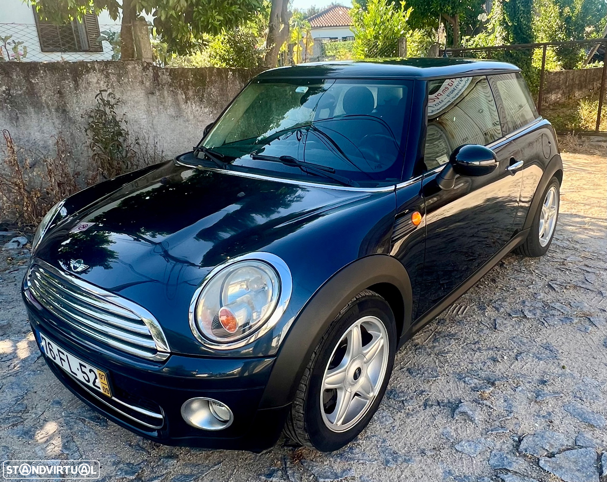 MINI 3 Portas Cooper D Aut. - 2