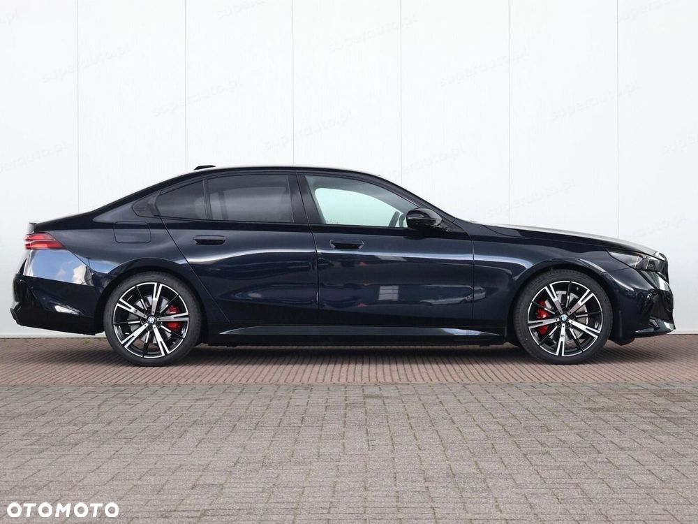 BMW Seria 5 520d xDrive mHEV M Sport - 6