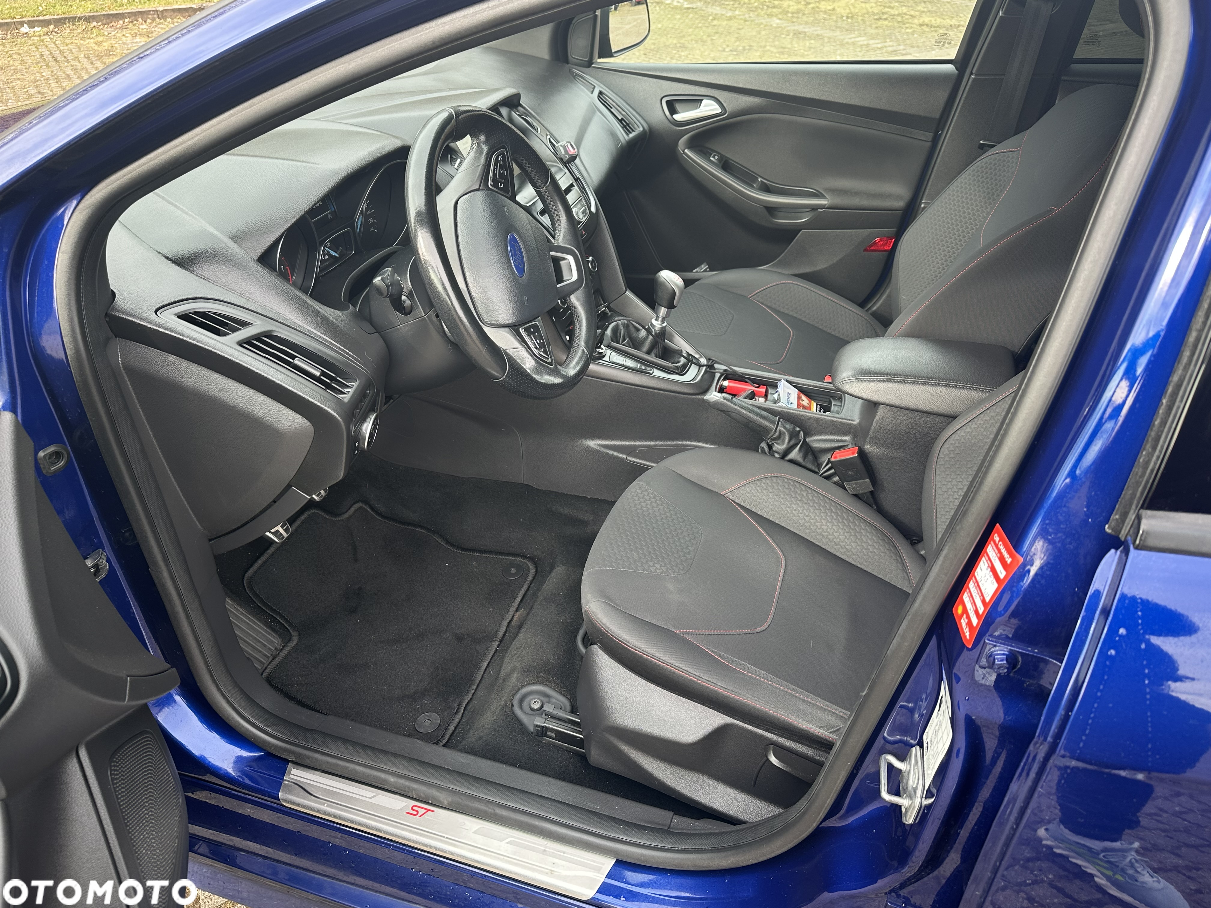 Ford Focus Turnier 1.0 EcoBoost Start-Stopp-System ST-LINE STYLE - 6