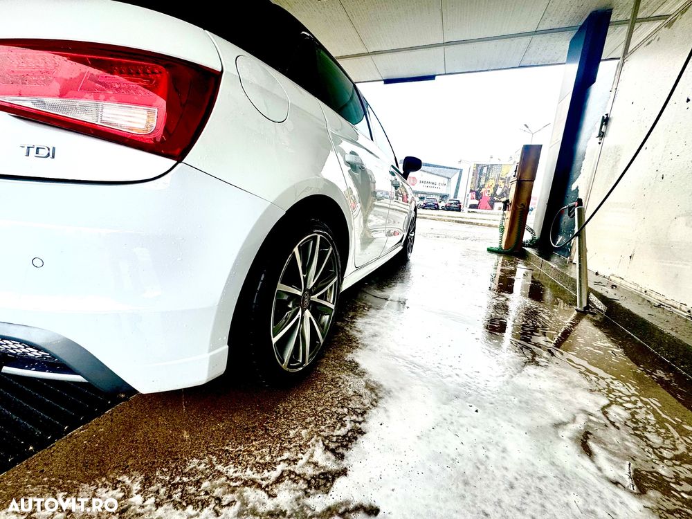 Audi A1 1.6 TDI Sportback S tronic S line Sportpaket - 8