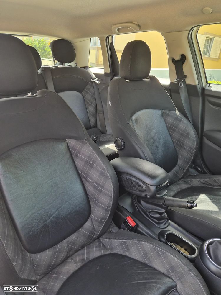 MINI 5 Portas Cooper D - 9