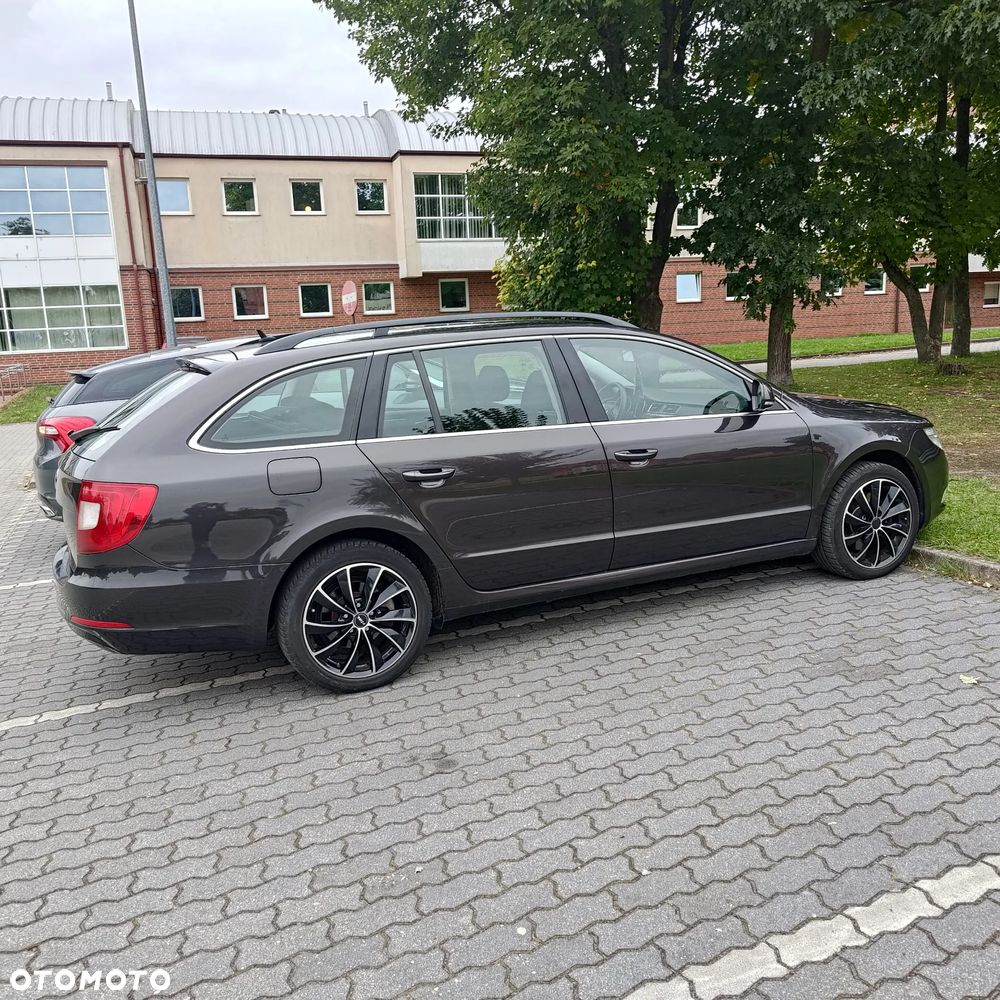 Skoda Superb 2.0 TDI Ambition - 5