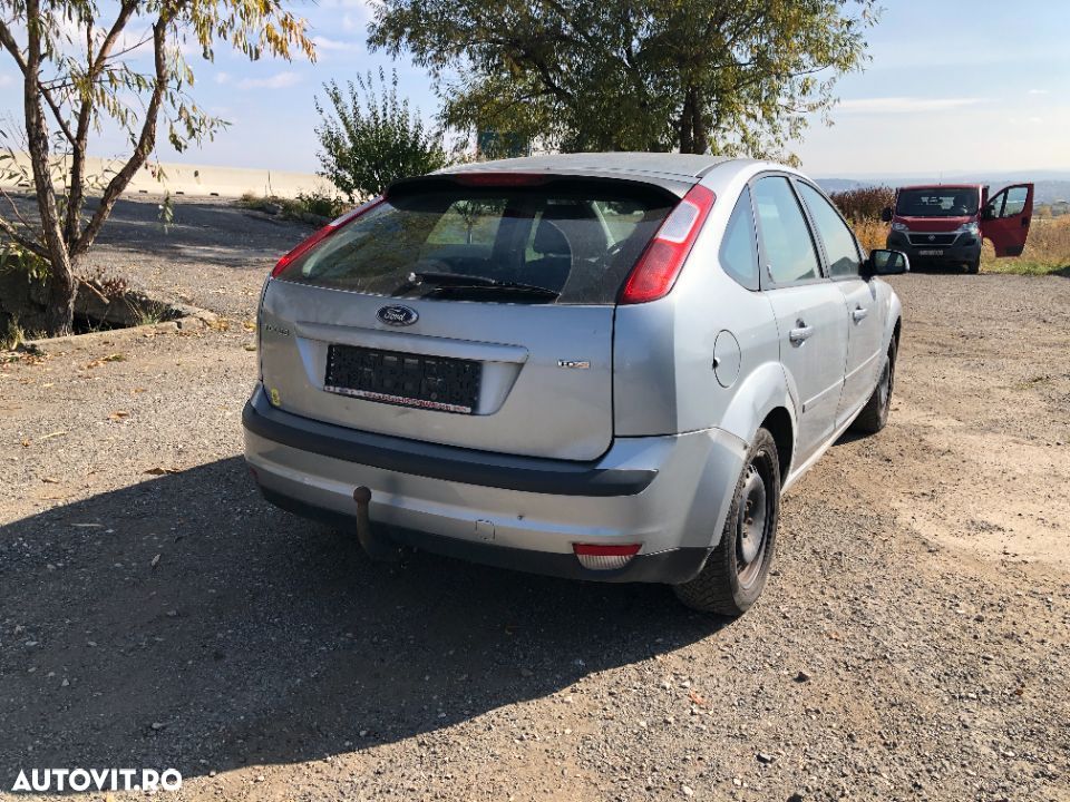Dezmembrez piese Ford Focus 2 1,6tdci - 3