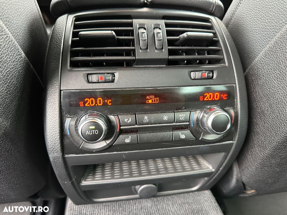 BMW Seria 5 520d Touring Aut. Luxury Line - 10