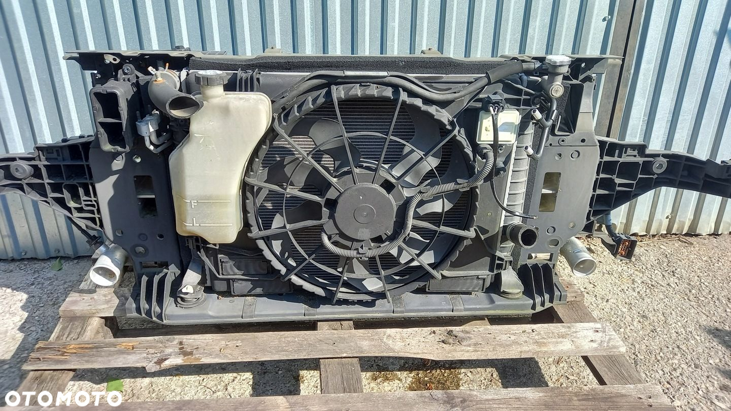 HYUNDAI GENESIS G70 2,2 CRDI PAS PRZEDNI CHŁODNICE AUTOMAT - 6