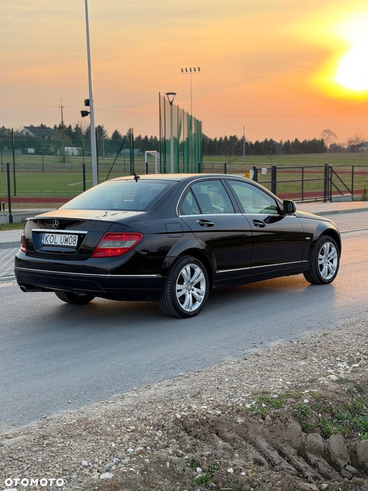 Mercedes-Benz Klasa C 220 CDI DPF Automatik Avantgarde - 22