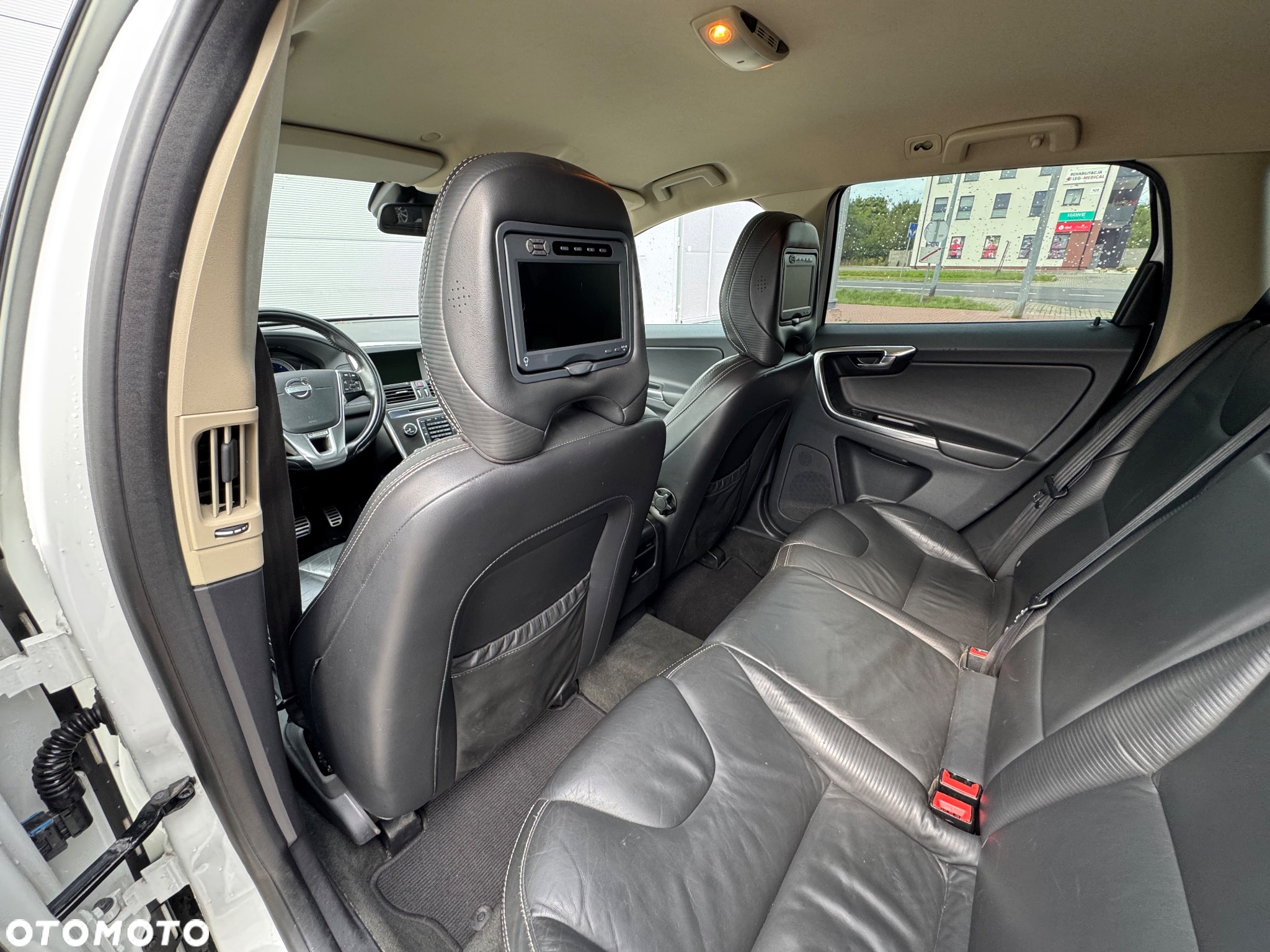 Volvo XC 60 D4 AWD Geartronic RDesign - 6