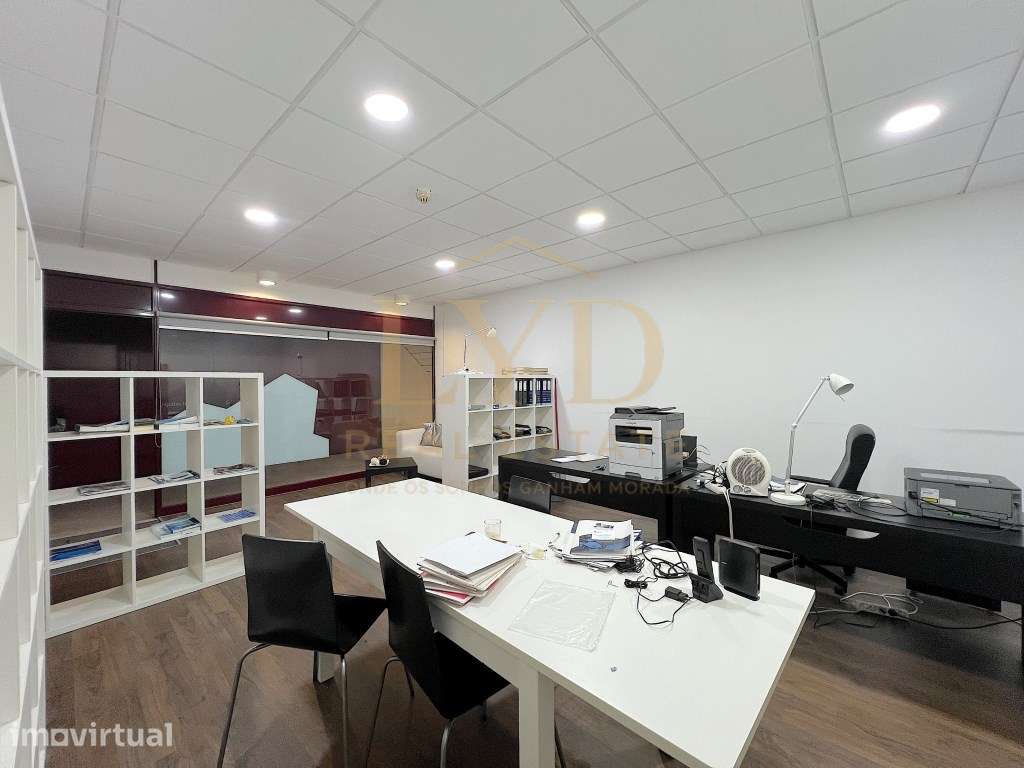 Loja para Venda no Centro de Penafiel | 36 m² | Galeria Comercial - Grande imagem: 2/9