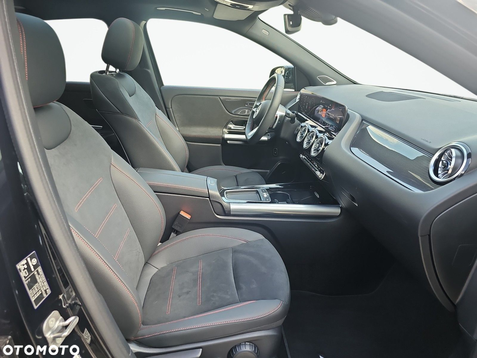 Mercedes-Benz GLA 200 AMG Line - 16
