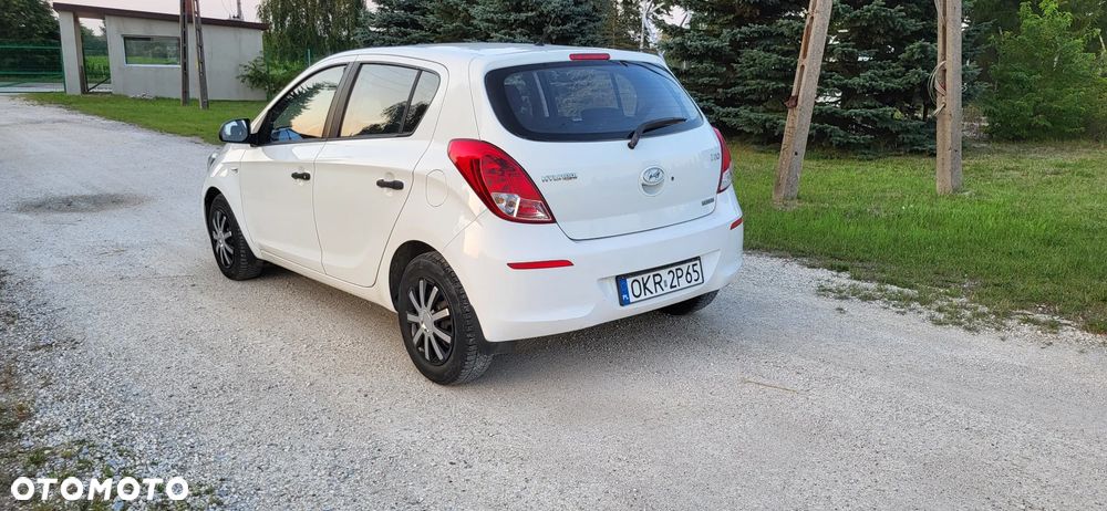 Hyundai i20 1.1 CRDi Style - 11