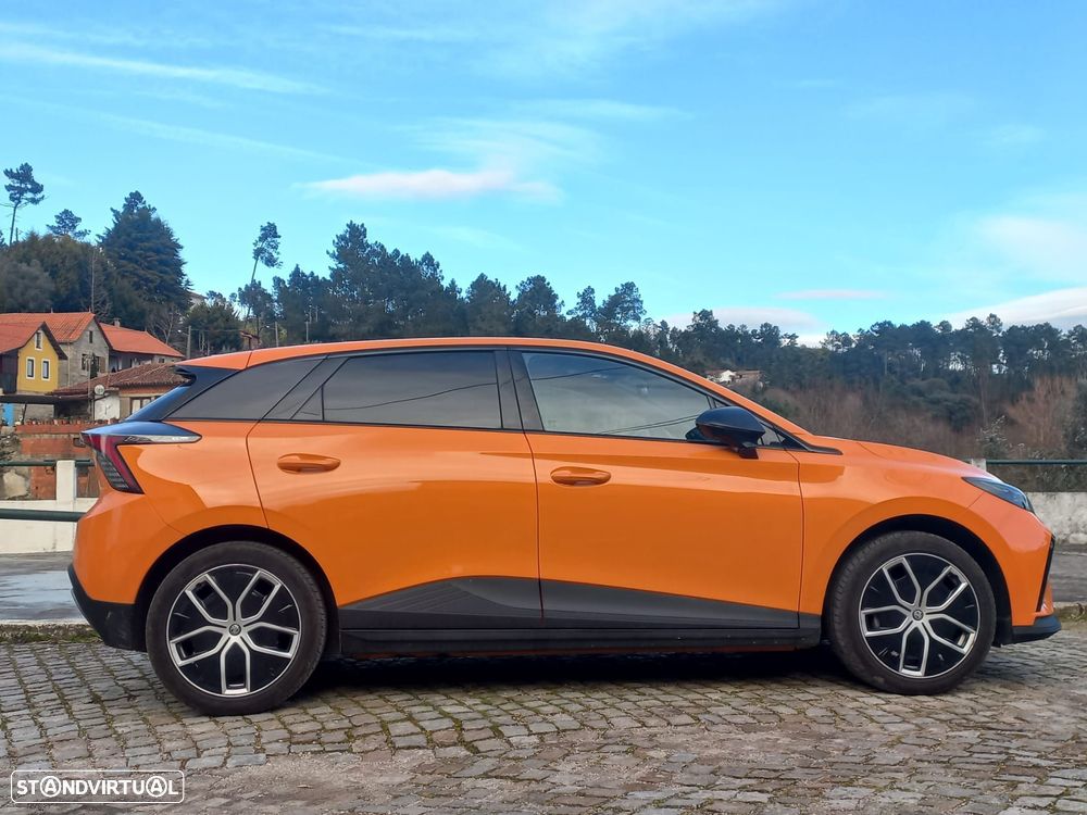 MG MG4 64 kWh Luxury - 51