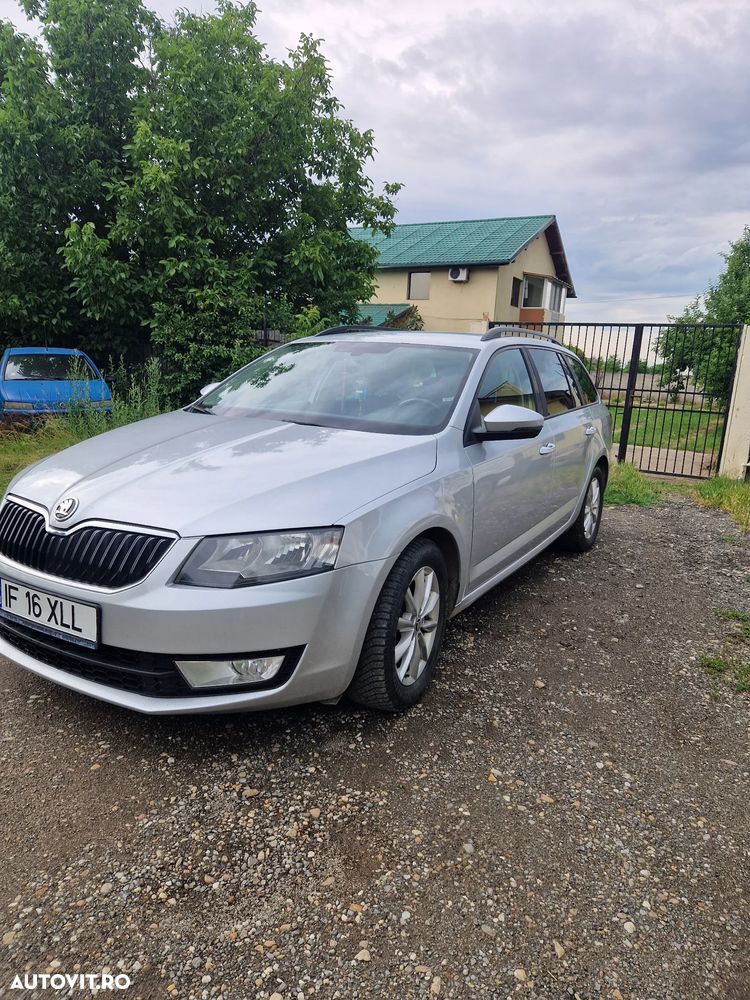 Skoda Octavia 2.0 TDI DSG Style - 2