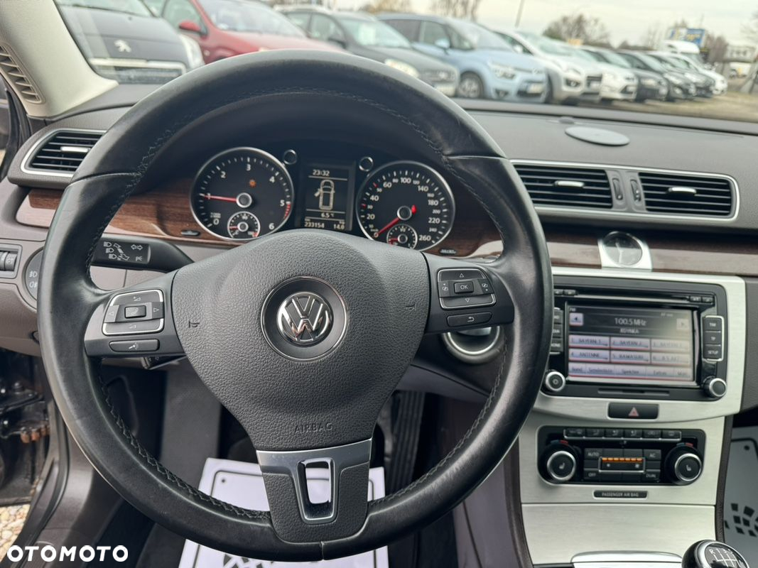 Volkswagen Passat 2.0 TDI 4Mot Highline - 17