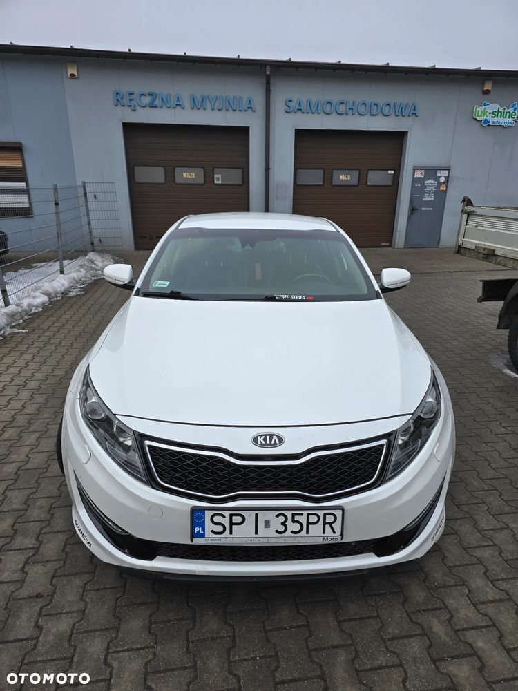 Kia Optima 2.0 L - 8
