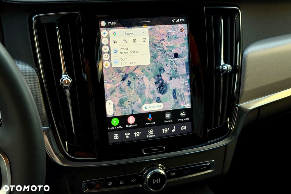 Volvo V90 Cross Country B5 B AWD Plus - 22