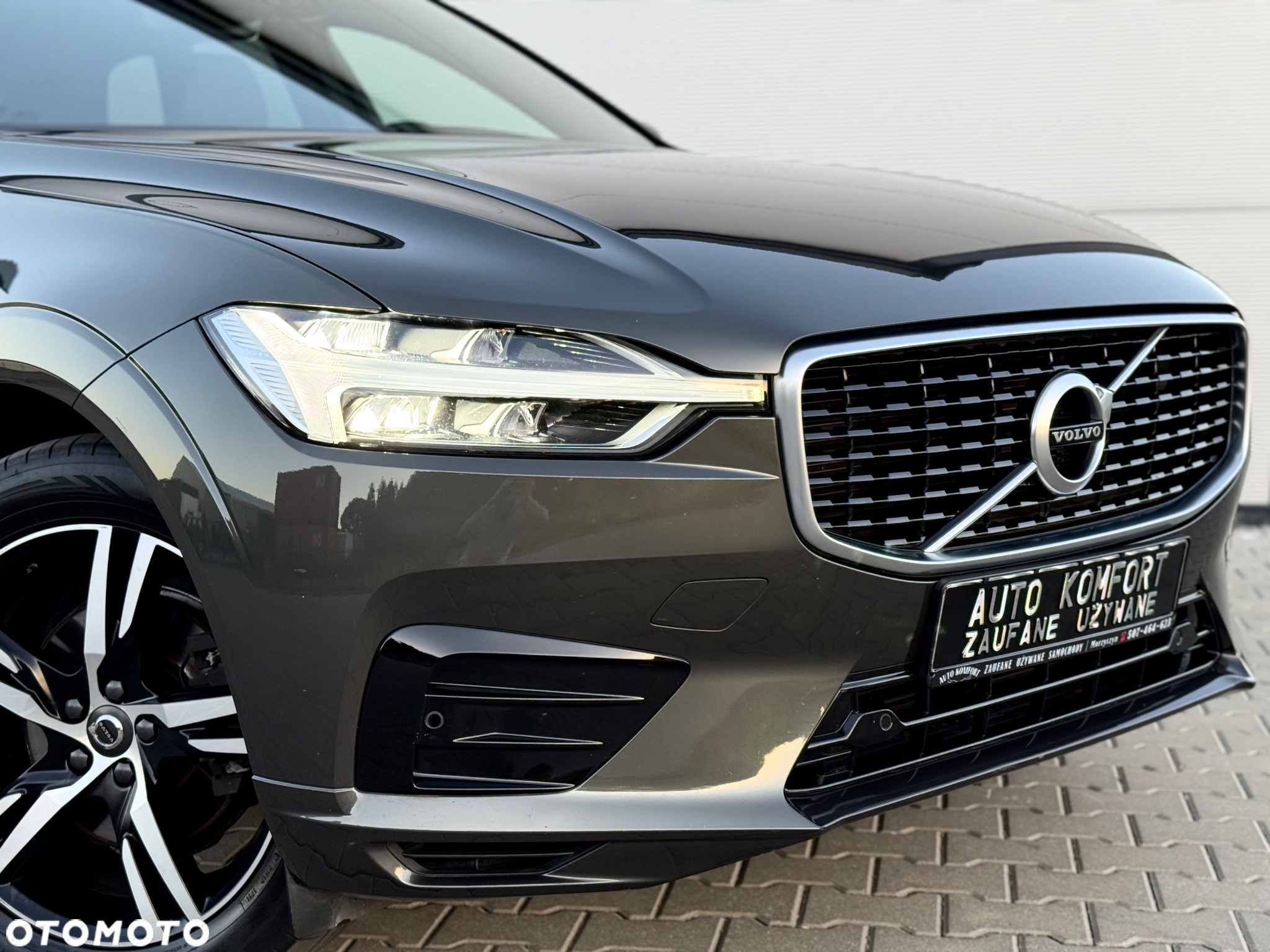 Volvo XC 60 D4 R-Design - 13