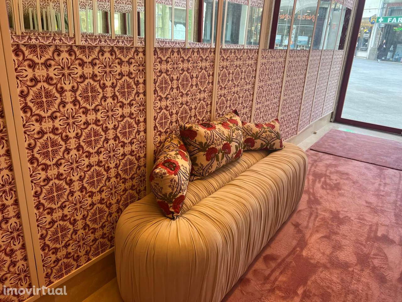 T0 luxuoso, mobilado e equipado, no centro - Grande imagem: 2/25