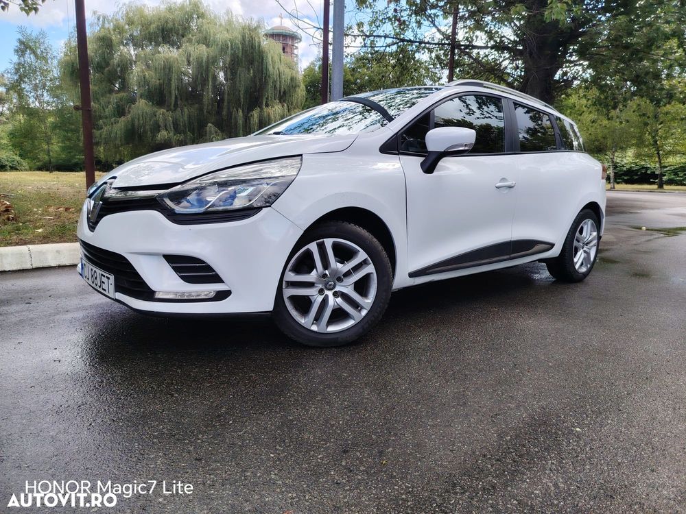 Renault Clio TCe Intens - 12