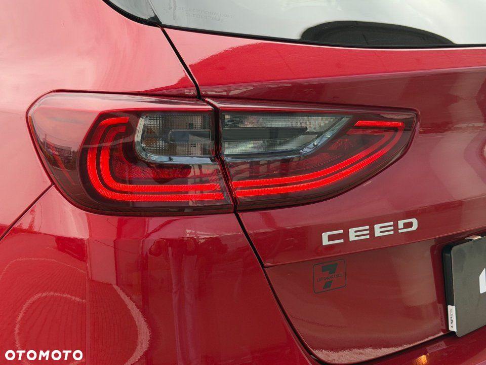 Kia Ceed - 24
