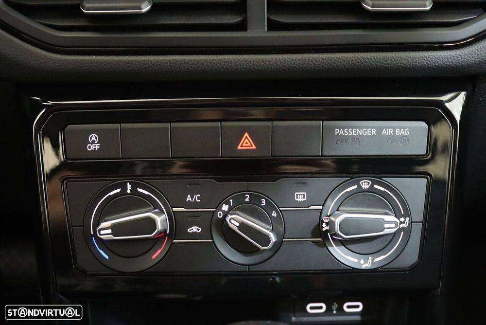 VW T-Cross 1.0 TSI Urban DSG - 13