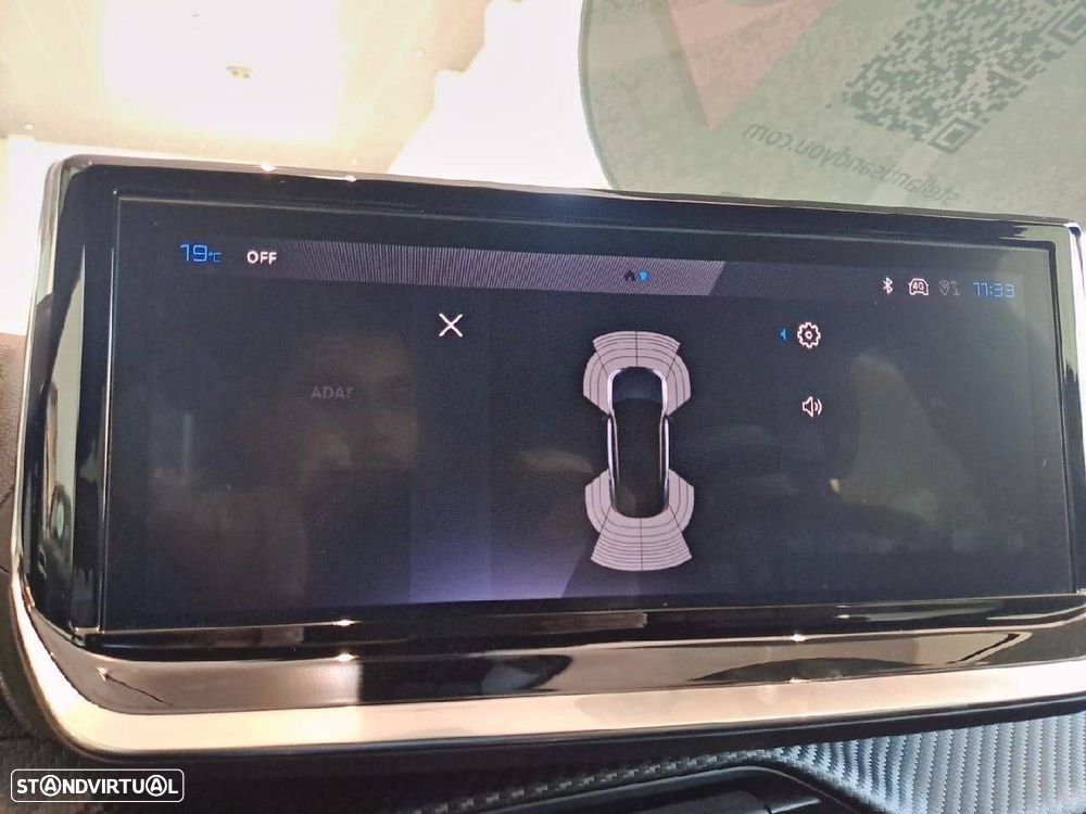 Peugeot 2008 1.2 Hybrid Allure e-DCS6 - 24