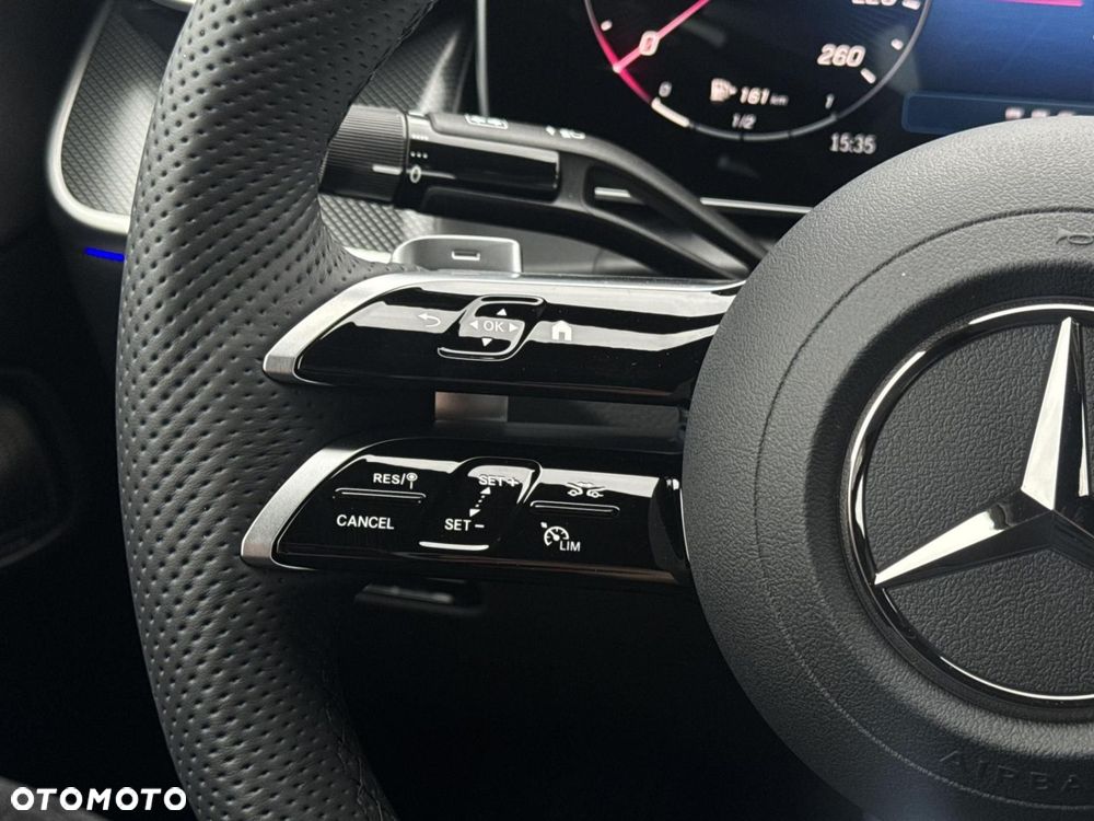 Mercedes-Benz GLC - 25