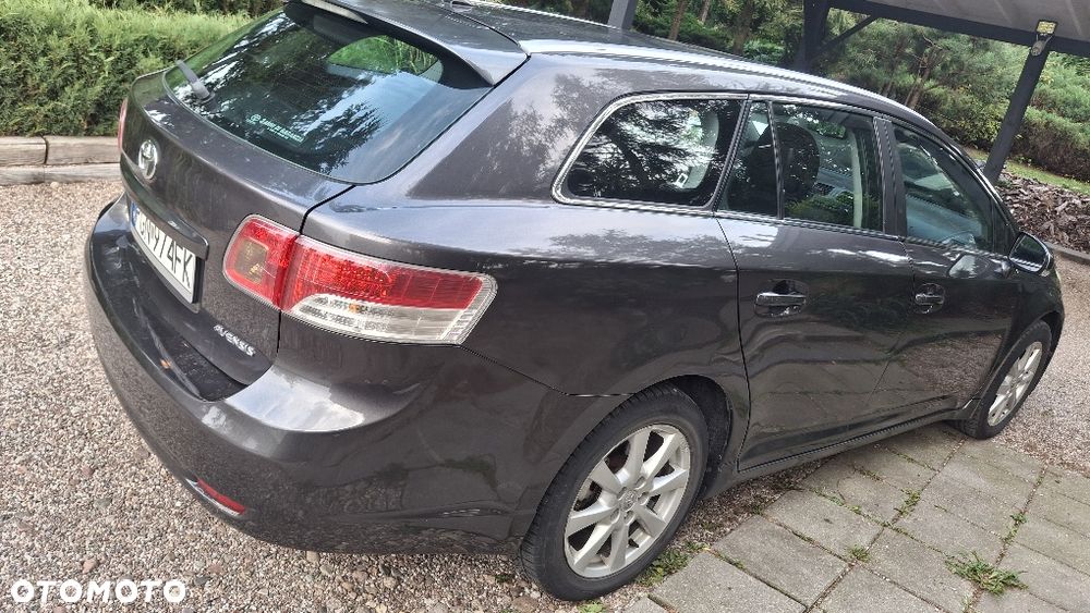 Toyota Avensis - 3