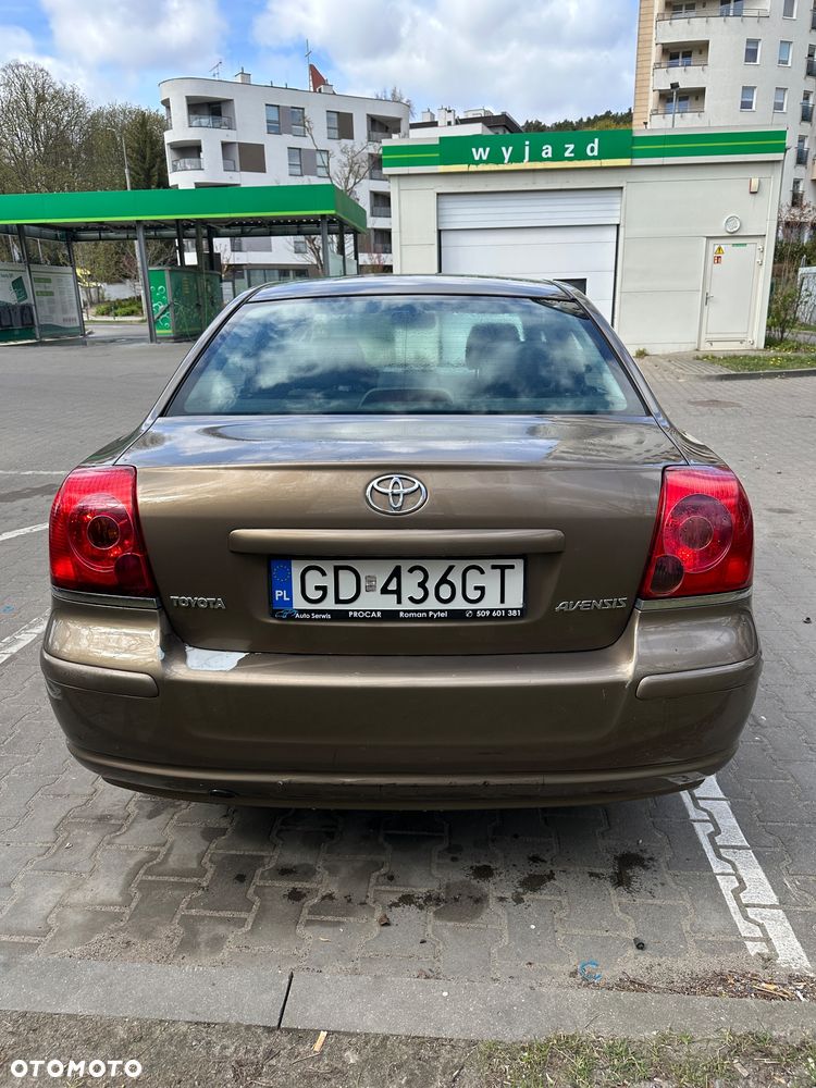 Toyota Avensis 2.0 VVT-i Sol - 4