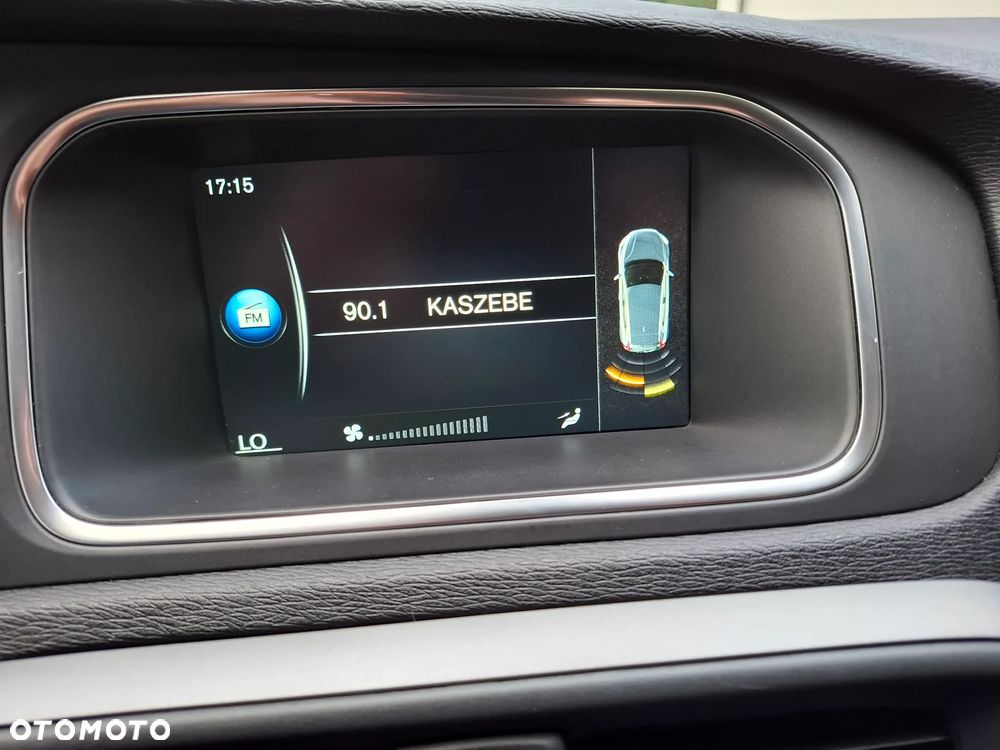 Volvo V40 D2 Kinetic - 24