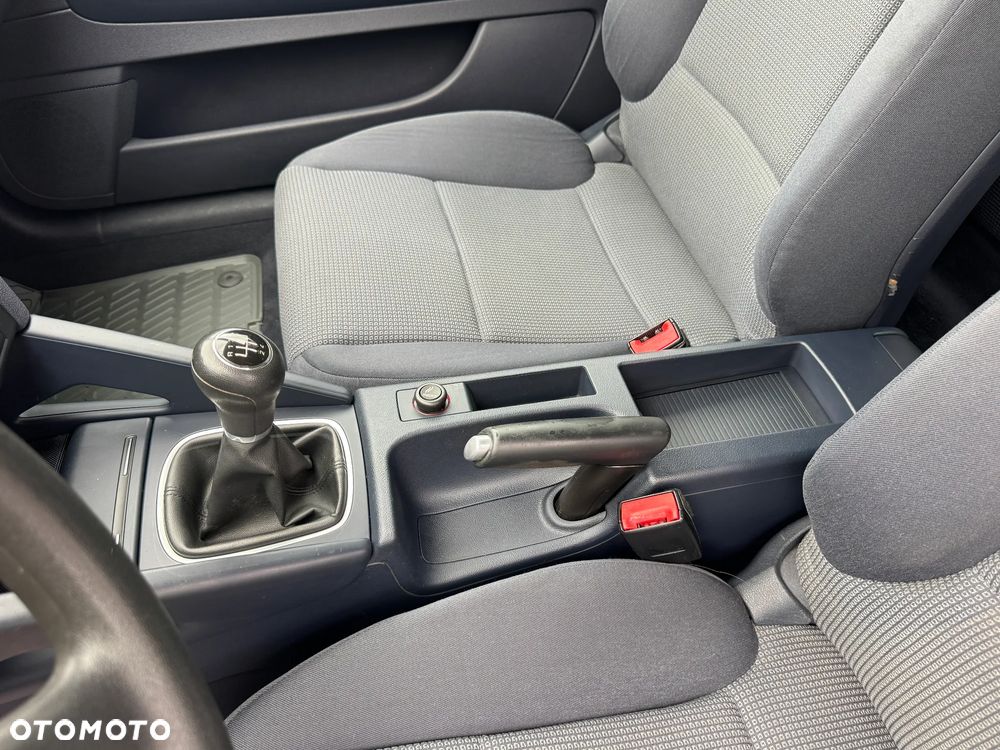 Audi A3 3-drzwiowe 1.6 Ambition - 21
