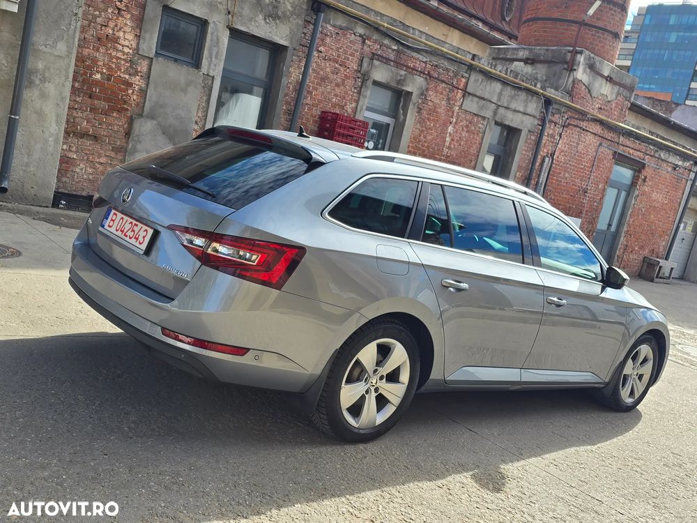 Skoda Superb 2.0 TDI DSG Style - 3