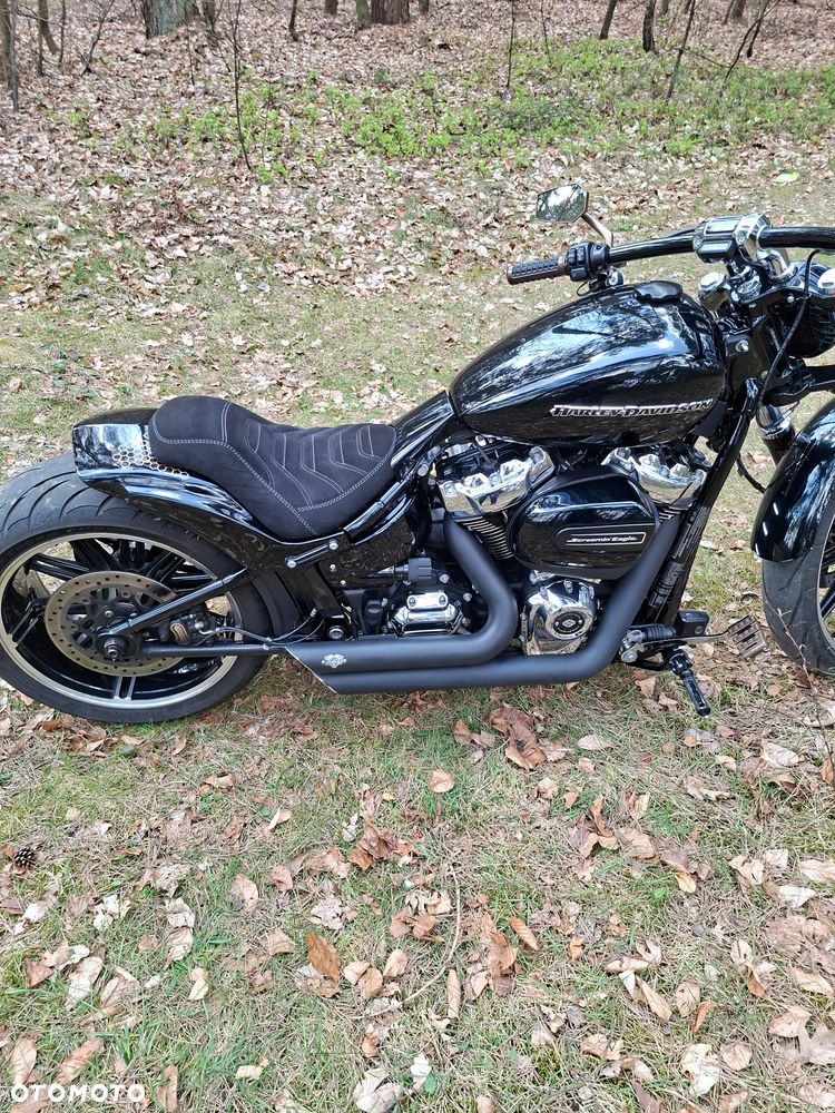 Harley-Davidson Softail Breakout - 6