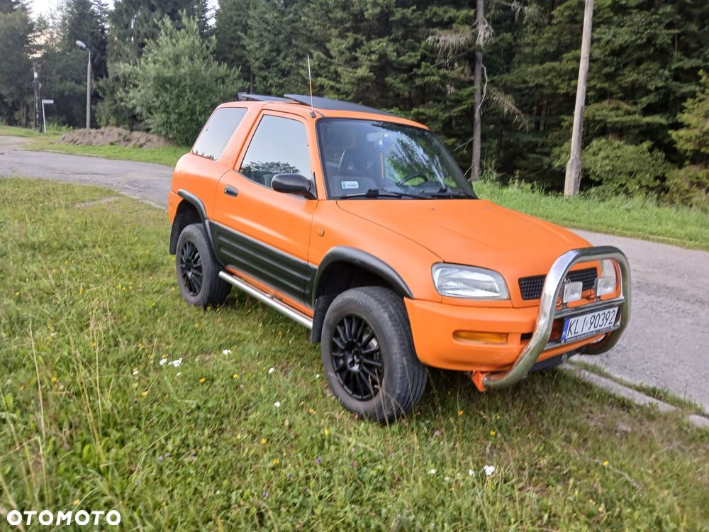 Toyota RAV4 2.0 - 12