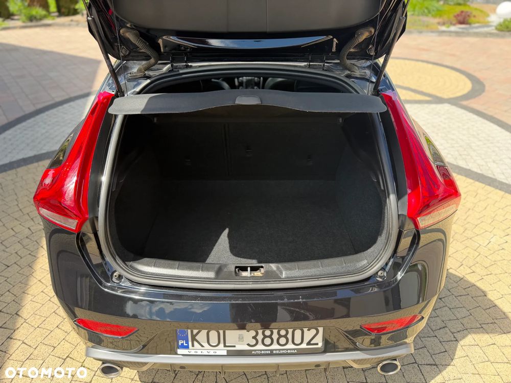 Volvo V40 D3 Drive-E R-Design Momentum - 25