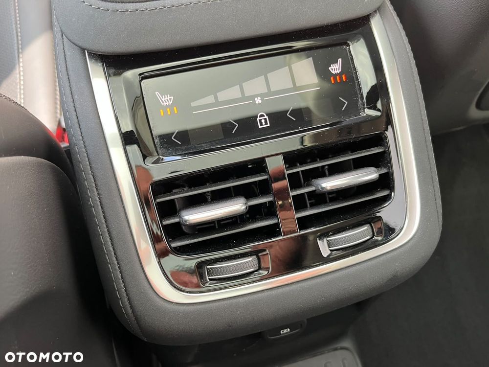 Volvo XC 90 - 35