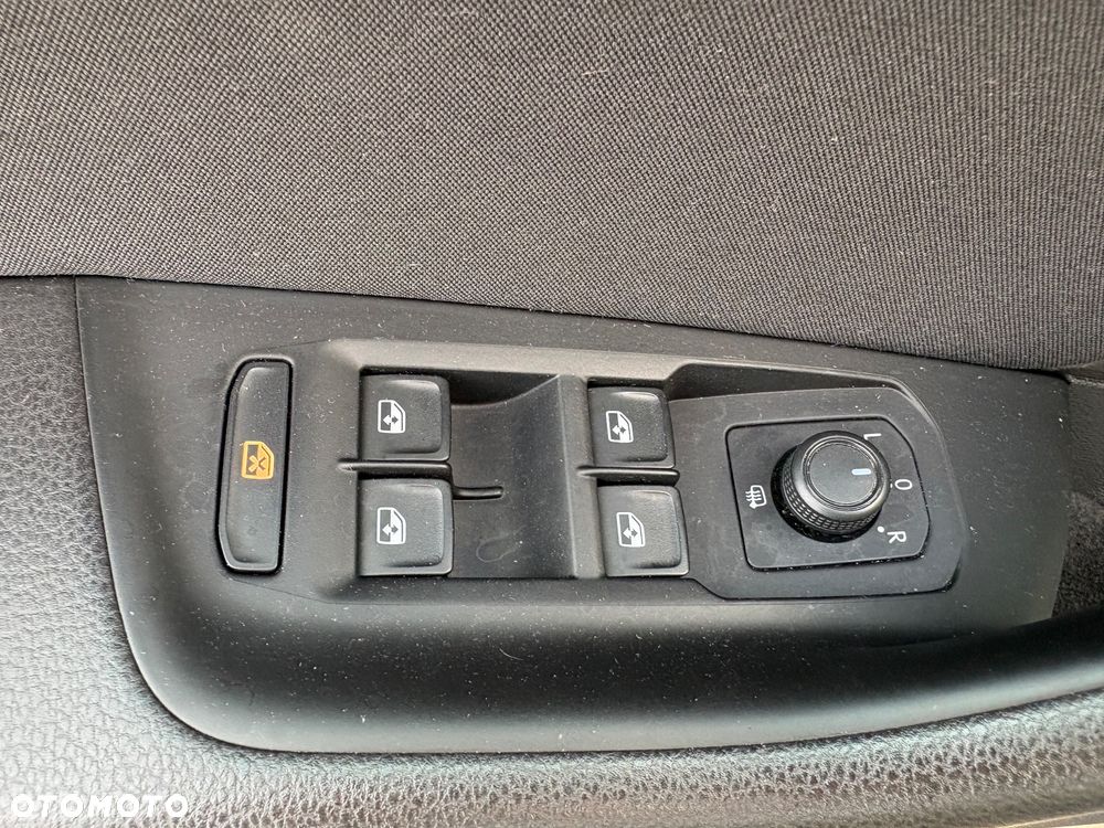 Volkswagen Passat - 21