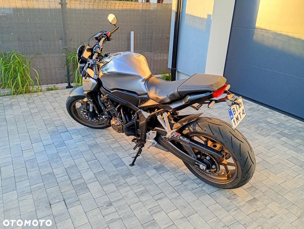 Honda CB - 4