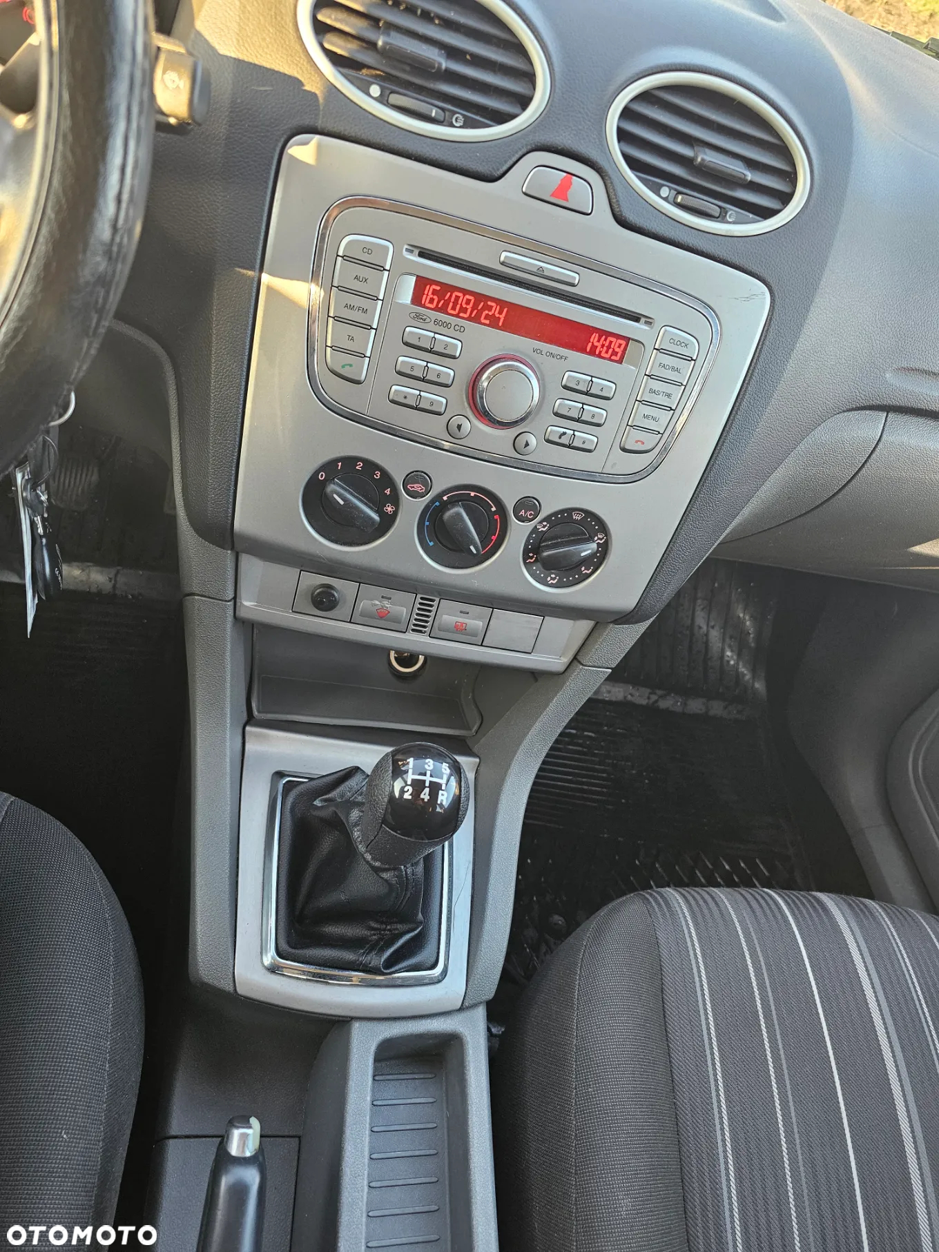 Ford Focus - 14