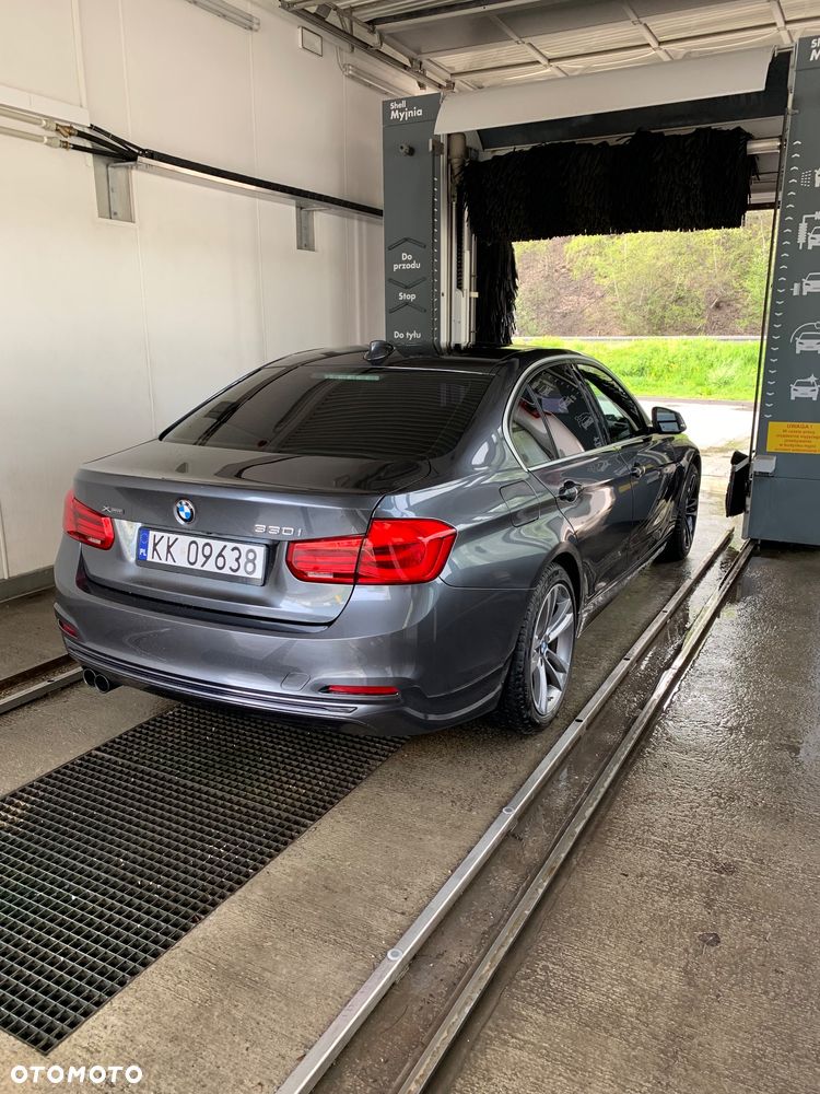BMW Seria 3 330i GPF xDrive Sport Line Sport - 24