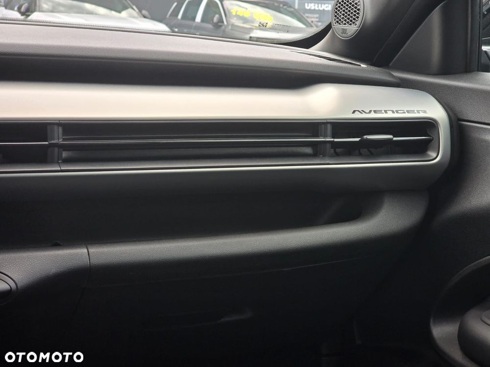 Jeep Avenger 1.2 T3 mHEV Black Edition FWD eDCT6 - 20