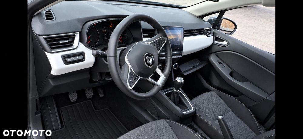 Renault Clio - 6
