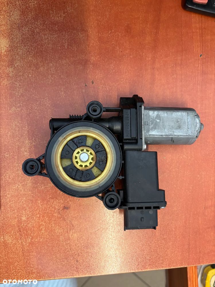 PODNOŚNIK SILNICZEK SZYBY PRAWY PRZÓD FIAT DUCATO 73002003 5YY0573 - 1