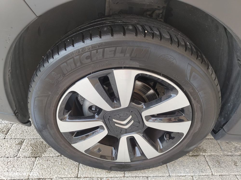 Citroën C3 1.2 PureTech Attraction - 14