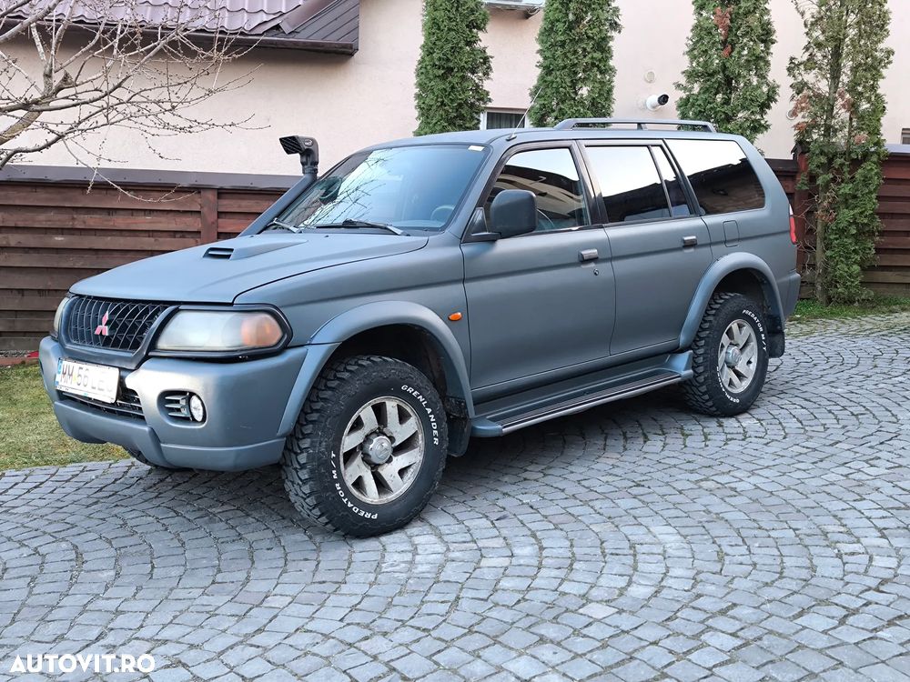 Mitsubishi Pajero Metal Top 2.5 TD GL - 2