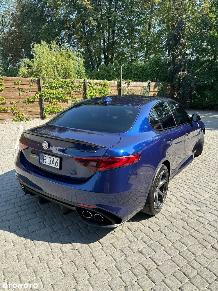 Alfa Romeo Giulia 2.9 V6 Bi-Turbo AT8 Quadrifoglio - 4