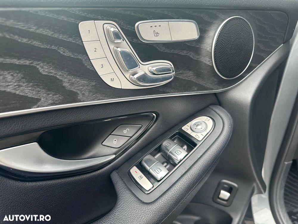 Mercedes-Benz GLC 300 4MATIC - 15